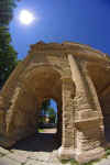 Orange_Arch_02.JPG (155536 bytes)