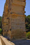 Pont_du_Gard_08.JPG (148044 bytes)