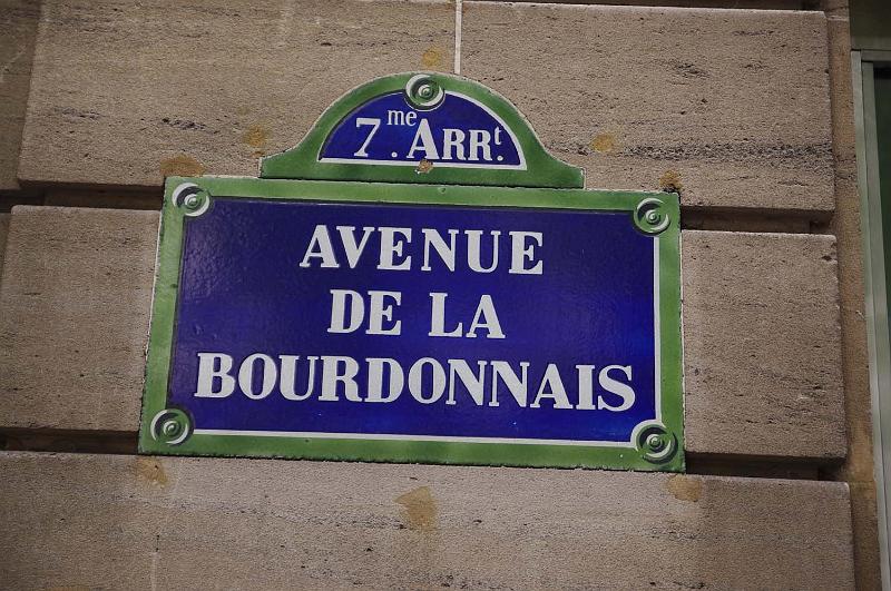 Avenue_de_la_Bourdonnais.JPG