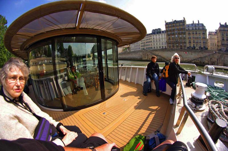 Paris_Boat_Ride_2.JPG