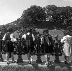 1952-53_Japan_Yose_Hakone_270.jpg (846446 bytes)