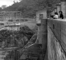 1952-53_Japan_Yose_Hakone_275.jpg (1578580 bytes)