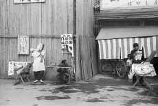 1953_Japan_People_080.jpg (438034 bytes)