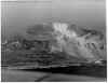 1952_Iwo_Jima_Mt_Suribachi_from_Air.jpg (254590 bytes)