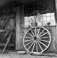 1950-51_Old_Sturbridge_Village_Massachusetts_704.jpg (17893507 bytes)