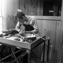 1950-51_Old_Sturbridge_Village_Massachusetts_710.jpg (16552511 bytes)