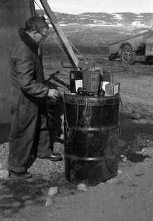 1951_Thule_Greenland_089.jpg (3770380 bytes)