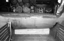 1951_Thule_Greenland_Truck_Damages_Airplane_003.jpg (7365013 bytes)