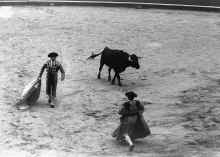1958-July_Mexico_City_Bullfight_364.jpg (4545156 bytes)
