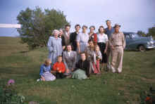 Family Group Uncle Berts Farm Oct-1949 01.jpg (7754552 bytes)