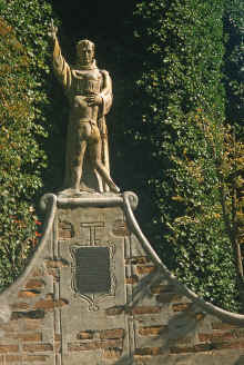 1961-06_JL_Blilie_Family_225_SanJuan_Capistrano.jpg (2639096 bytes)