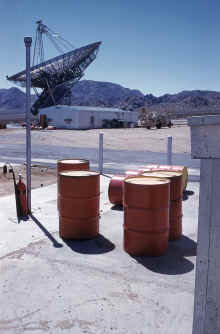 1961-06_JL_Blilie_Family_226_Goldstone_CA.jpg (1413870 bytes)