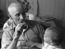 1962_June_Glenwood_City_WI_Family_721.jpg (2939024 bytes)