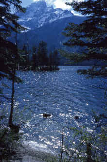 1963-06_JLBlilie_Family_309_Jenny_Lk.jpg (2871813 bytes)