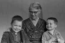 1964_Julie_A_Blilie_Blilie_kids_082.jpg (2703761 bytes)