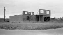 1969_Shoreview_House_Under_Construction_571.jpg (4270115 bytes)