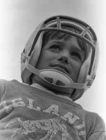 1971_Jon_V_Blilie_football_719.jpg (3427797 bytes)