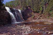 1972-06_JL_Blilie_Family_608_Gooseberry_Falls.jpg (2879745 bytes)