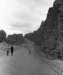 1972-June_Iceland_James_L_Blilie_Univac_735.jpg (3162623 bytes)