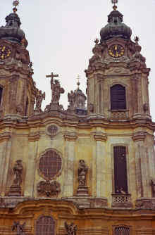 1974-02_JL_Blilie_Family_638_Stift_Melk.jpg (1762479 bytes)