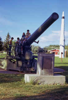 1974-06_JL_Blilie_Family_663_Lewiston_MT.jpg (1599417 bytes)