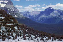 1974-07_JL_Blilie_Family_674_Glacier_NP.jpg (2308905 bytes)