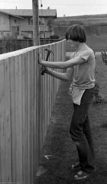 1975_Charles_L_Blilie_Fence_Building_058.jpg (2838105 bytes)