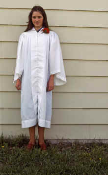 1977-06_JL_Blilie_Family_772_Julie_Confirmation.jpg (1324096 bytes)