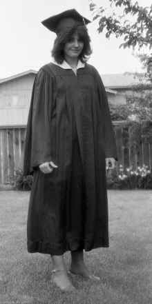 1980_Julie_E_Blilie_HS_Graduation_393.jpg (2005369 bytes)