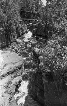 1984_North_Shore_979.jpg (4792030 bytes)