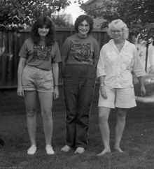 1986-Sep_Family_Shoreview_199.jpg (1610295 bytes)