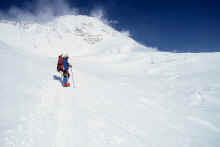 Mt McKinley May 1987 738.jpg (9997660 bytes)