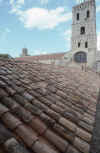 France 97 Nimes Cloister Roof.jpg (134003 bytes)