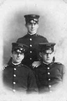 Mitlon_Pelky_circa_1914_A.jpg (115294 bytes)