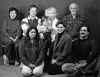 1991-11_Isanti_Family_Group_920.jpg (258720 bytes)