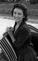 1983-08 Phyllis 423 Grain Redu.jpg (839810 bytes)