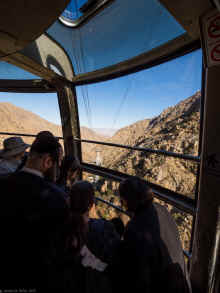 P1230405_60.jpg (571082 bytes)