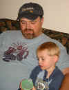 reading w daddy.jpg (163691 bytes)