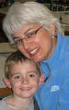 jamie and mom.jpg (71133 bytes)