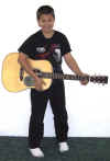 joe guitar.jpg (53544 bytes)